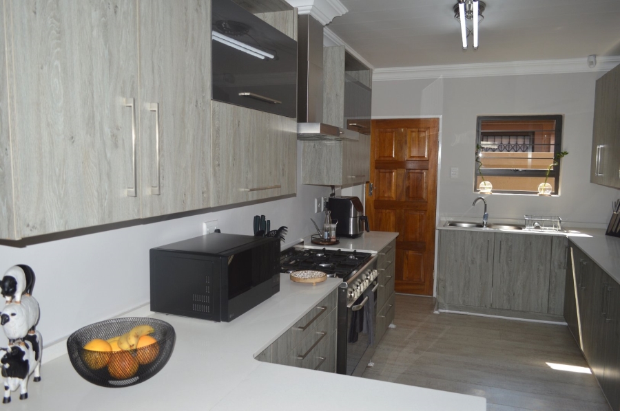 2 Bedroom Property for Sale in Flamwood North West